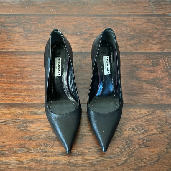 Balenciaga Black Leather Knife Wedge Pointed Toe Pumps EU Size 35 - Picture 4 of 10